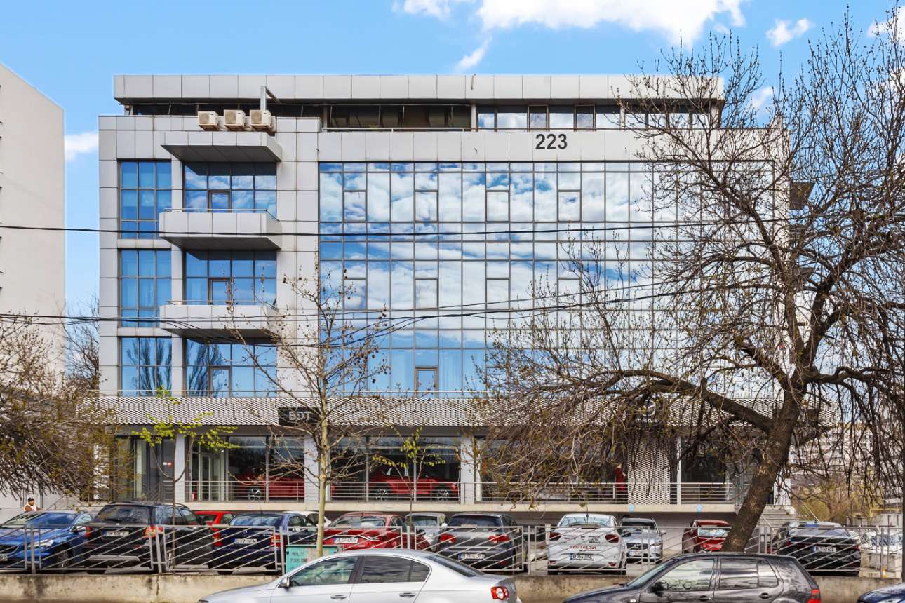 Clădirea clinicii Ștefarimed București
